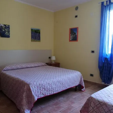 فندق مبيت وإفطار Ca De Rusitta Vezzi Portio